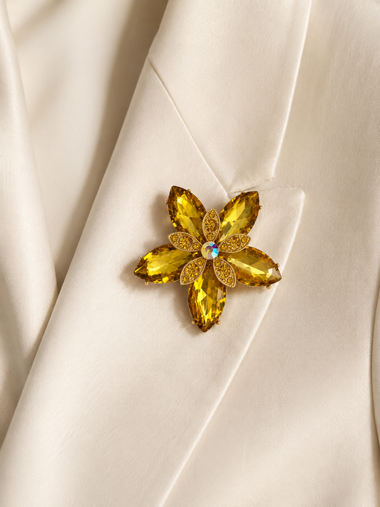 Brooch Golden Bloom